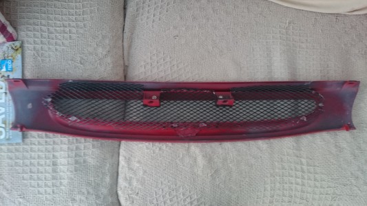 rear over meshed debadged rover 100 front grille