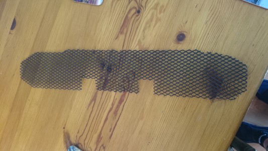 cutting mesh to size for the grille